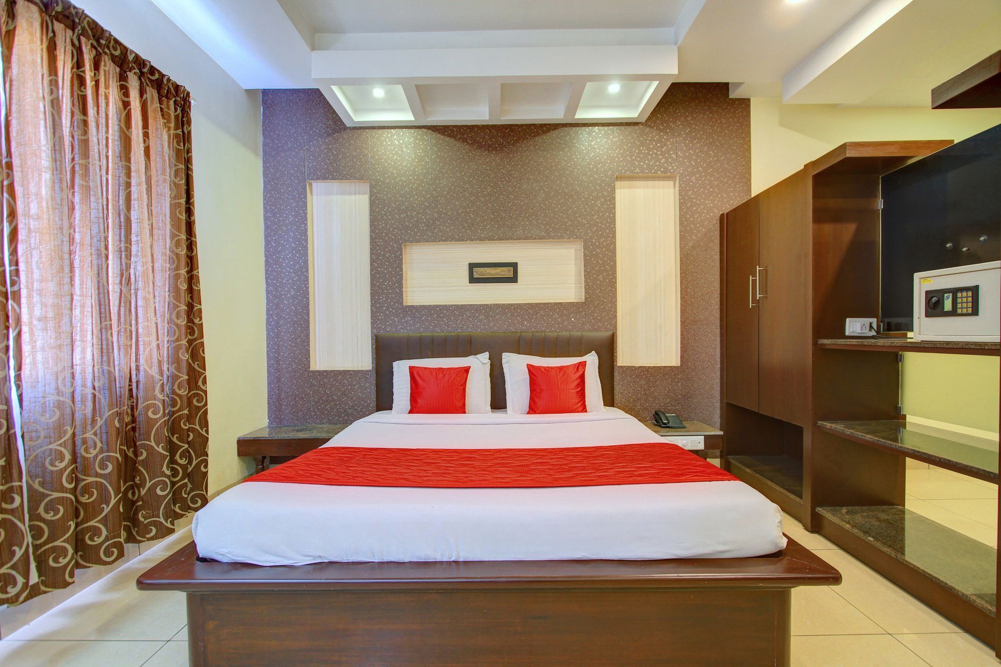 Hotel Oyo 4895 Abi Krishna à Pondichéry Extérieur photo