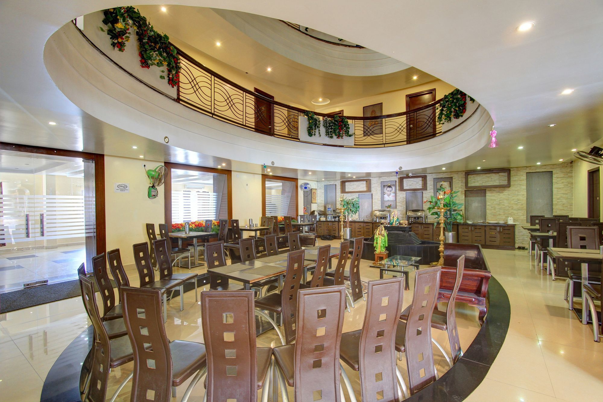 Hotel Oyo 4895 Abi Krishna à Pondichéry Extérieur photo
