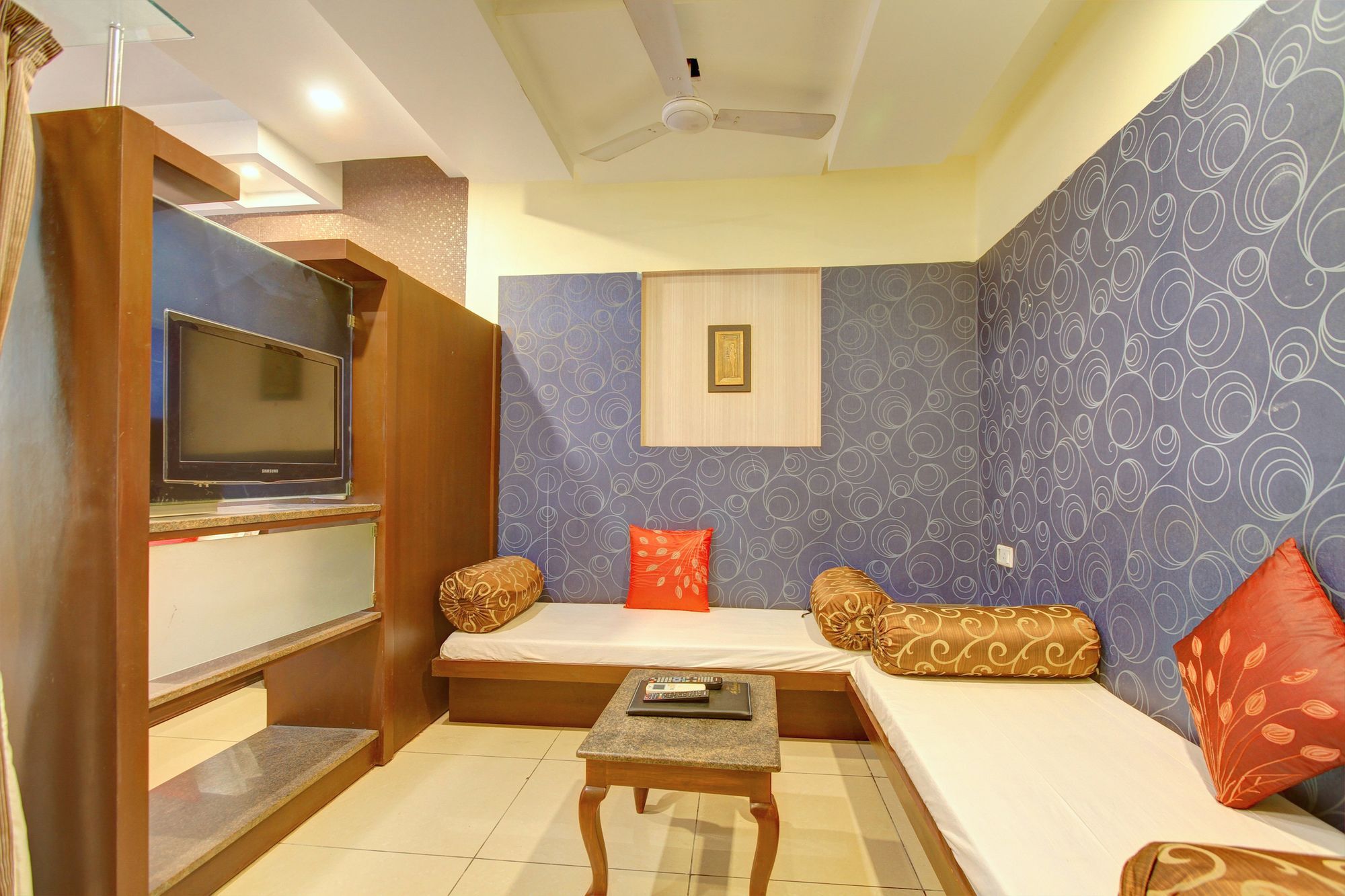 Hotel Oyo 4895 Abi Krishna à Pondichéry Extérieur photo
