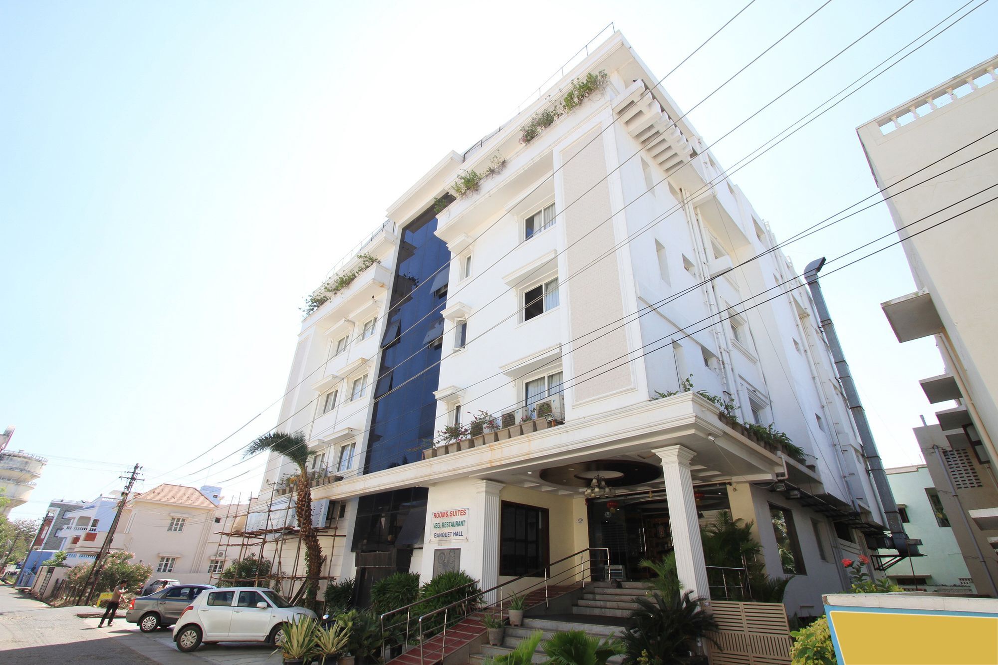Hotel Oyo 4895 Abi Krishna à Pondichéry Extérieur photo