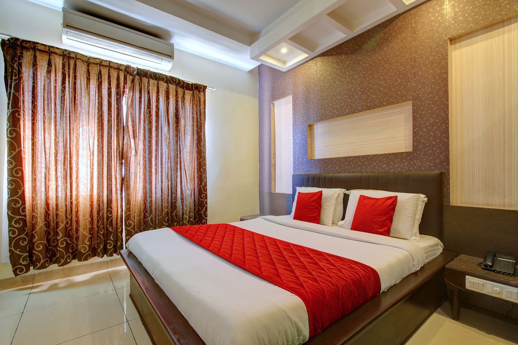 Hotel Oyo 4895 Abi Krishna à Pondichéry Extérieur photo