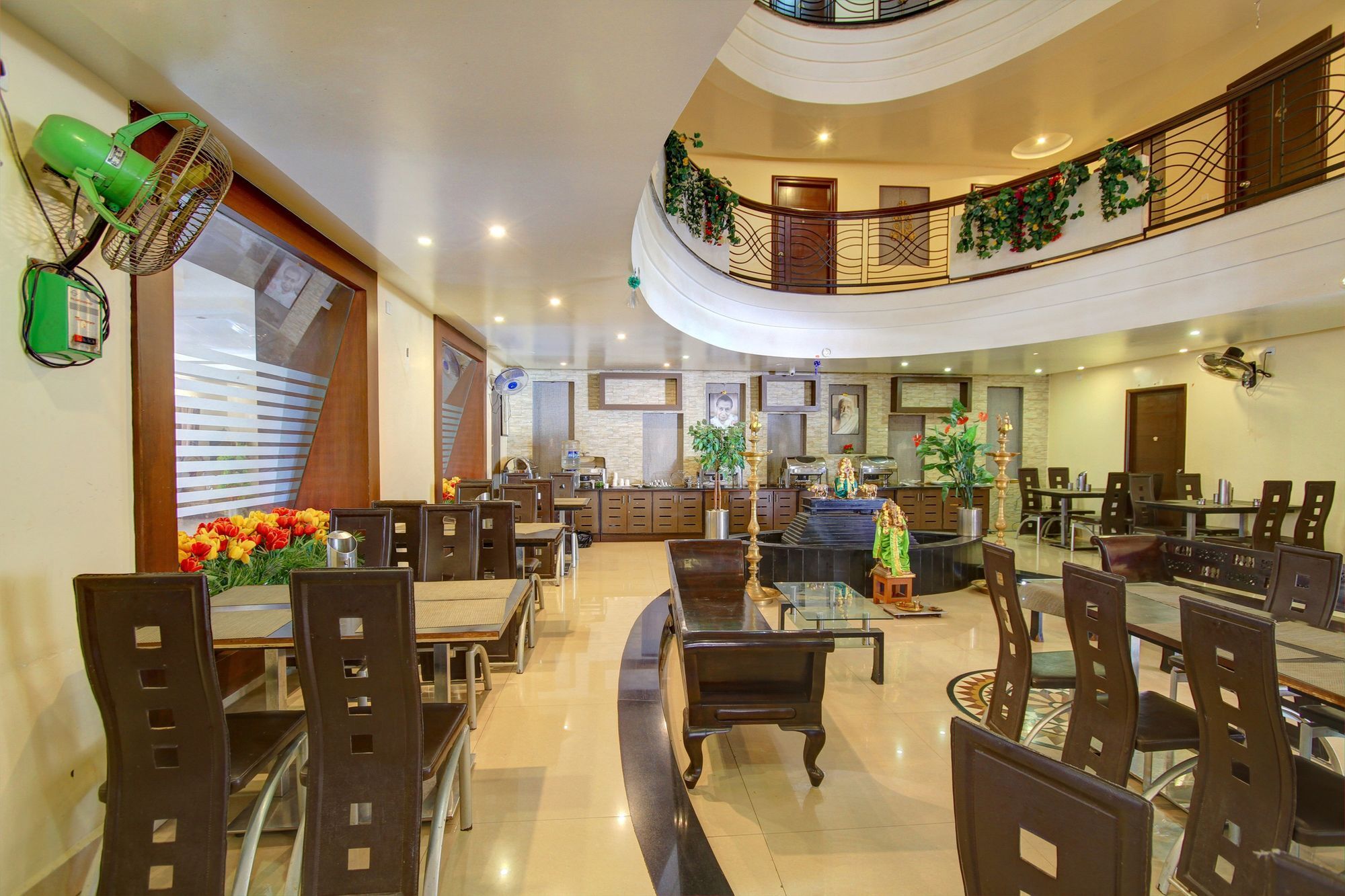 Hotel Oyo 4895 Abi Krishna à Pondichéry Extérieur photo